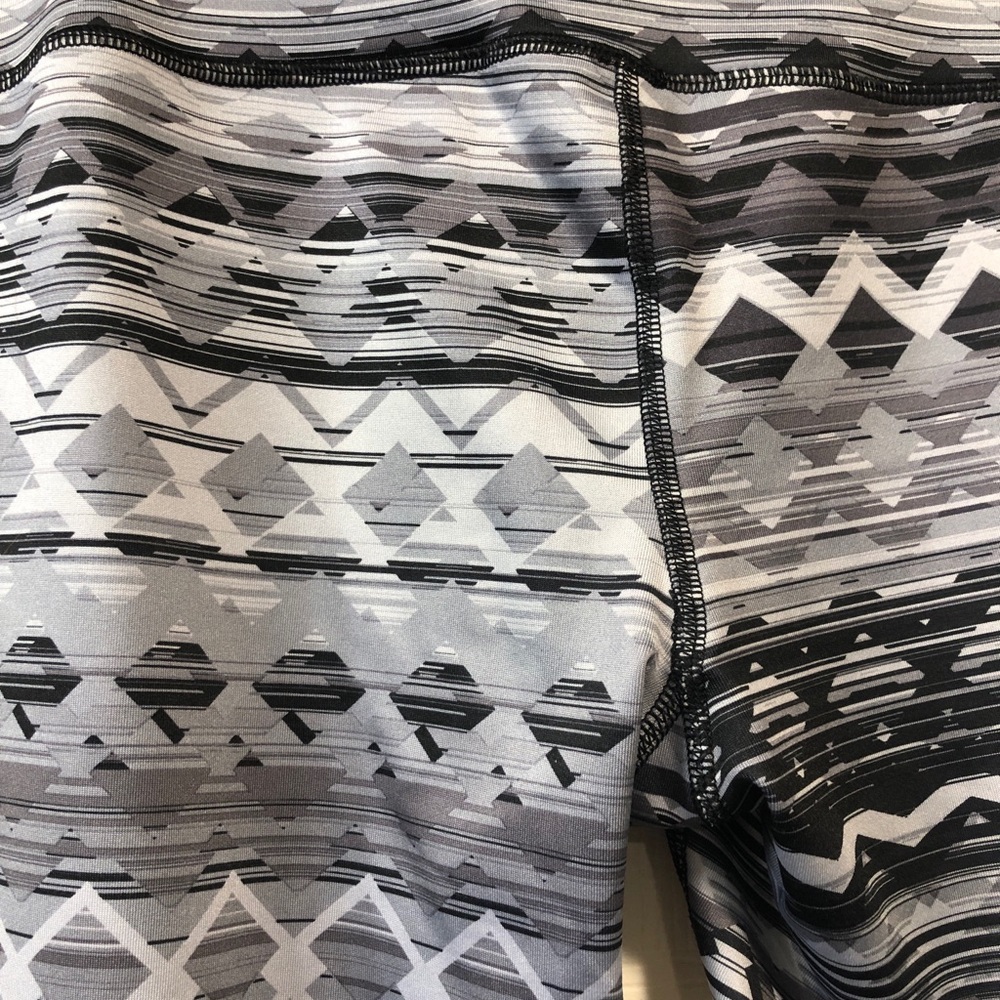 90 Degree Reflex Geo Yoga‎ Leggings Athletic Southwestern Small (A2) - Picture 3 of 4